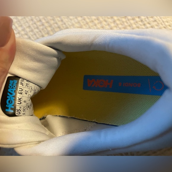 Hoka Bondi 8 - Women’s size 9.5 Wide - Picture 4 of 5